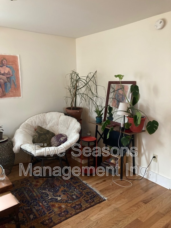 49 Intervale Ave