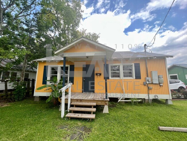 2 Bedroom Home in Freetown! - 2 Bedroom Home in Freetown!