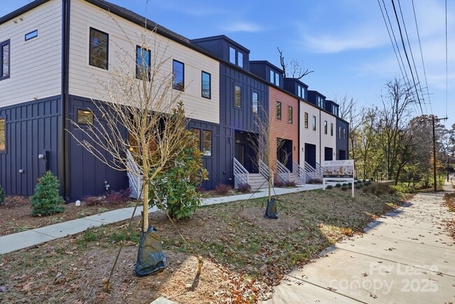 Photo - 1306 Carolyn Dr