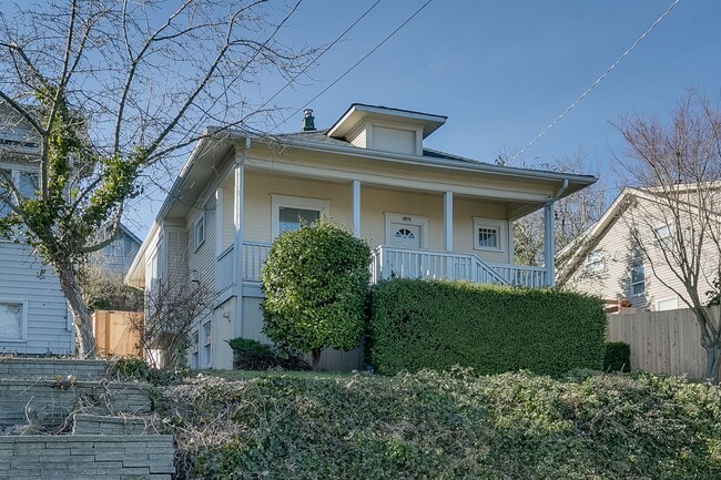 Photo - 3Bd/1.75Ba Seattle House