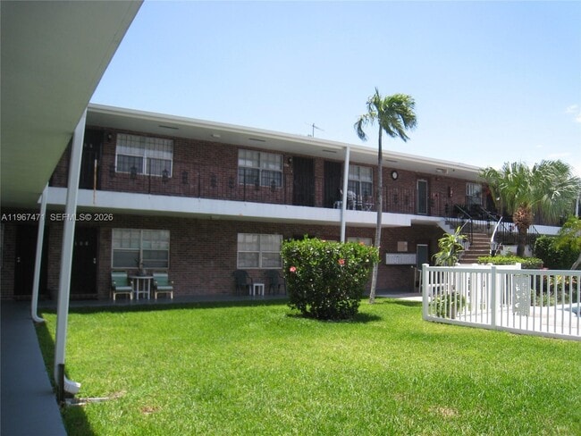 Building Photo - 1100 Atlantic Shores Blvd Unit 307