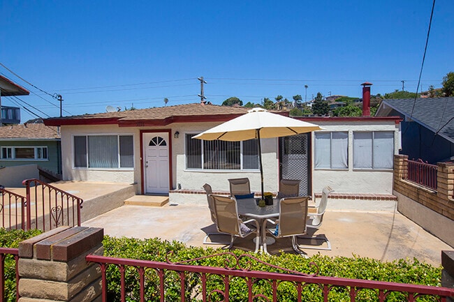 Photo - 3536 Wawona Dr