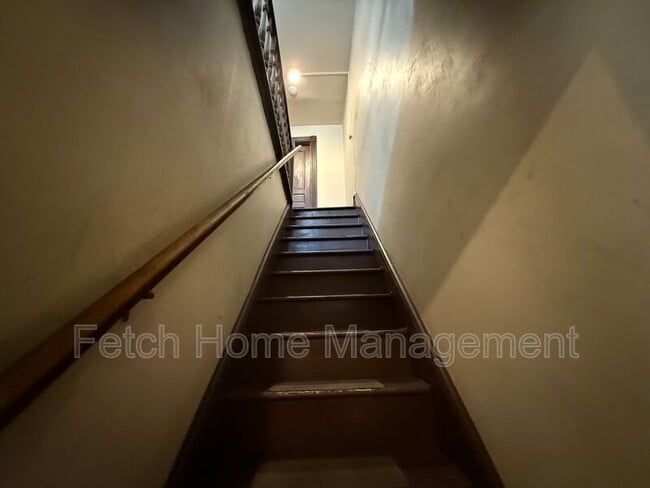 Photo - 722 E King St
