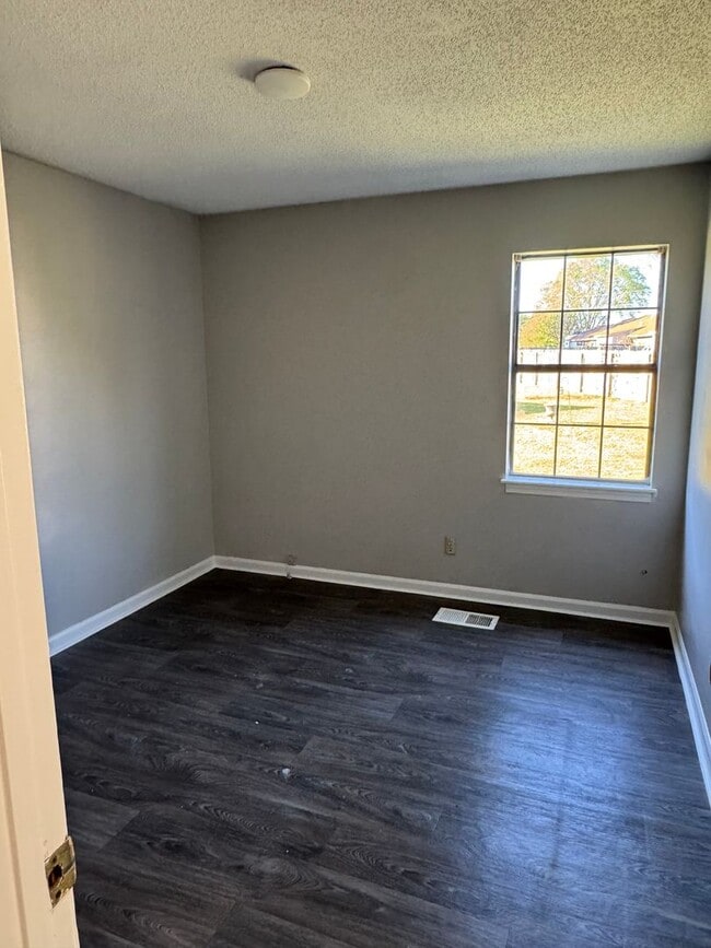 Photo - 223 Cedar Ridge Cove