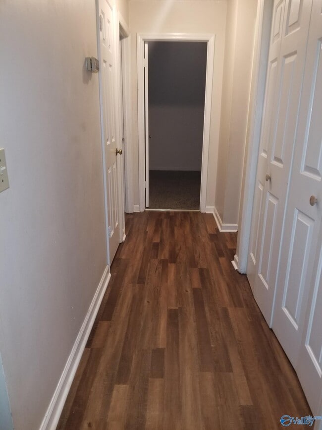 Photo - 1505 Barrington Rd NW Unit D