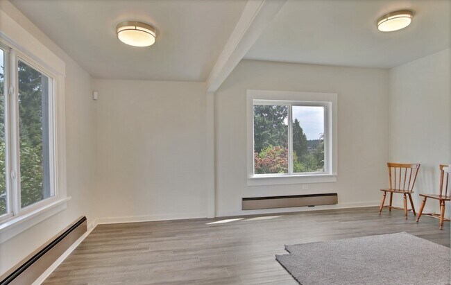 Photo - 1106 E 50th St