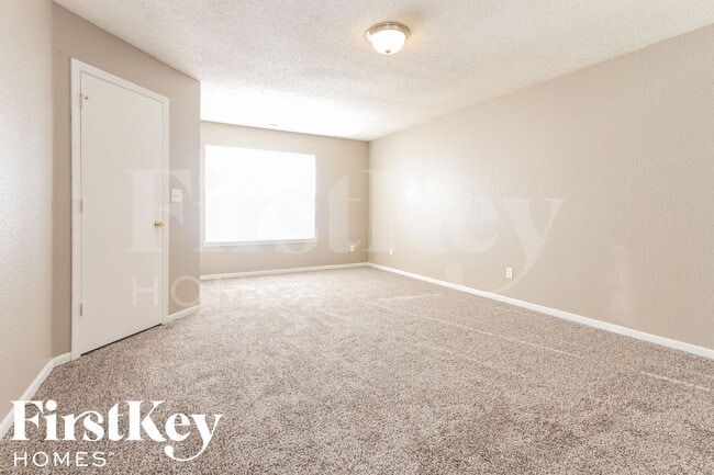 Photo - 1820 Long Lake Dr