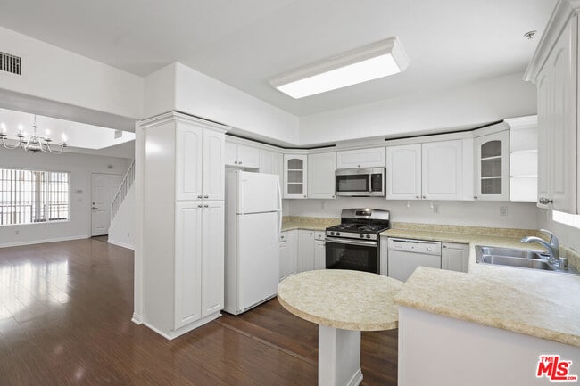 Photo - 1650 Colby Ave Unit 2