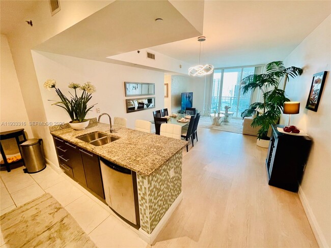 Photo - 950 Brickell Bay Dr Unit 2601