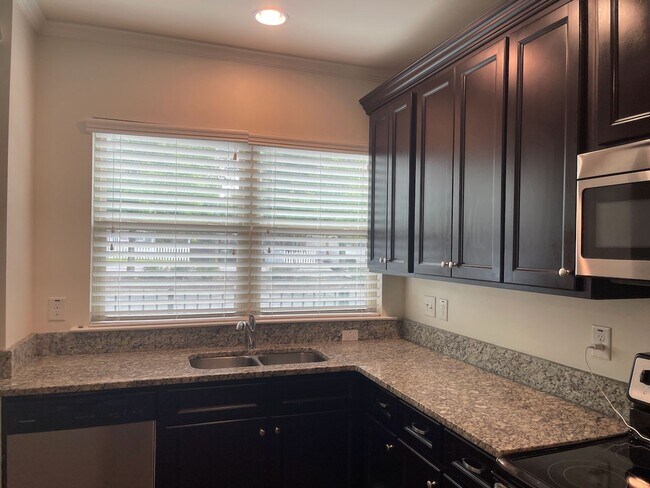 Photo - Newly Painted Townhouse on Riverside Neigh...