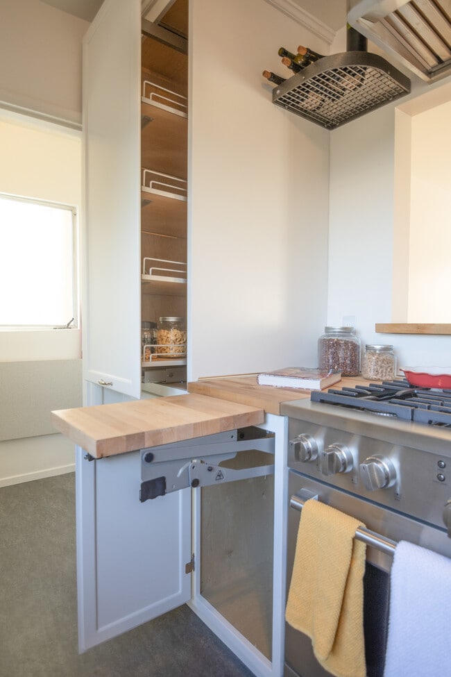 Photo - 306 Mockingbird Ln