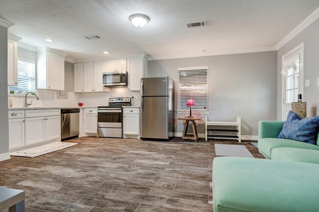 Photo - 7206 Bayou Woods Dr