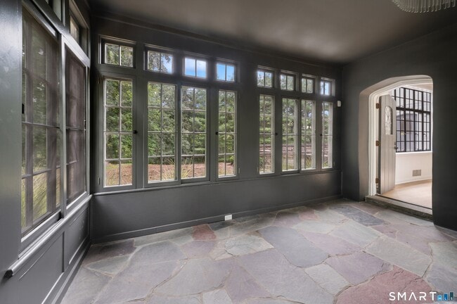 5 Sherwood Ave