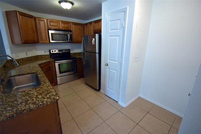 Photo - 2000 Erving Cir Unidad 208