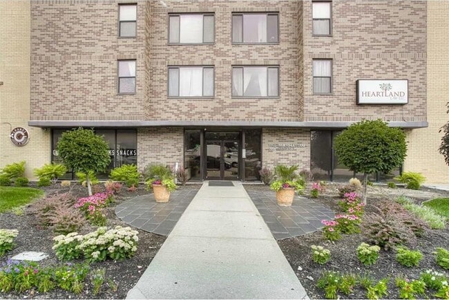 Entrada del edificio 8th St - 700 E 8th St Unidad 9H