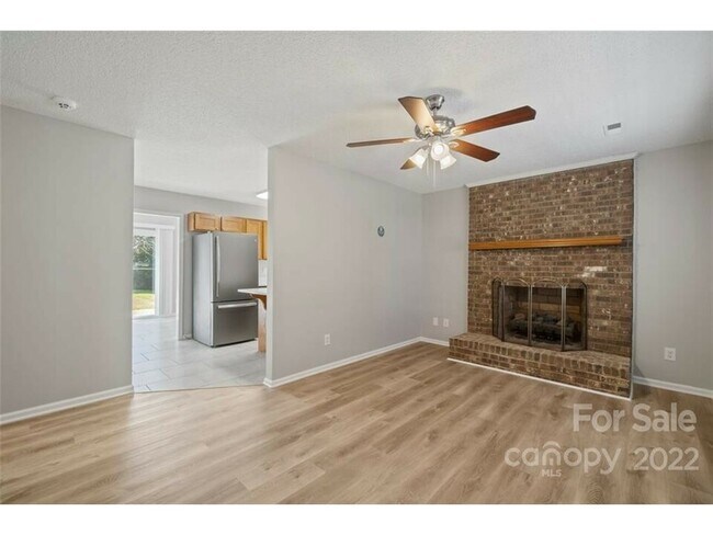 Photo - 2404 Devon Dr