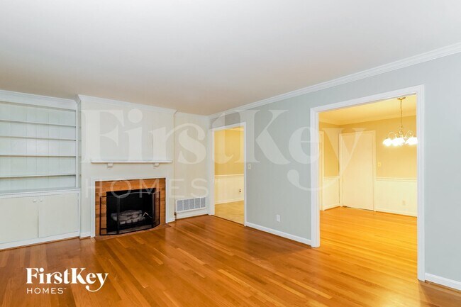 Photo - 2407 Running Brook Dr