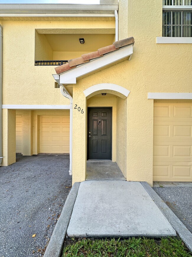 Photo - 152 SW Peacock Blvd