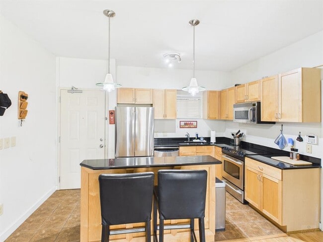 Photo - 711 W 26th St Unit 606