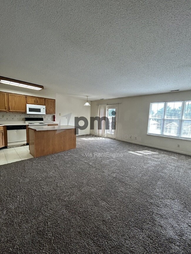 Photo - 1306 Arthur Ave Unit 12