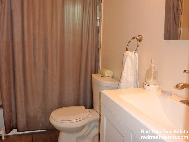 Photo - 125 Trapelo Rd Unit 11