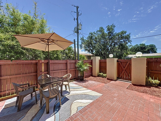 Photo - 2577 S Park Ave