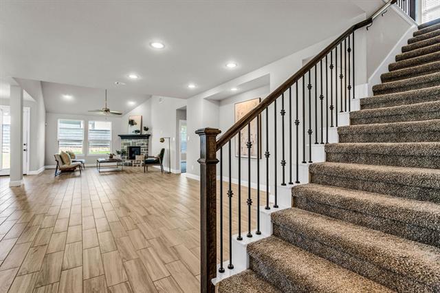 Photo - 713 Parkland Dr