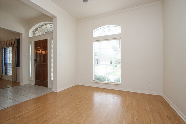 Photo - 9822 Therrell Dr