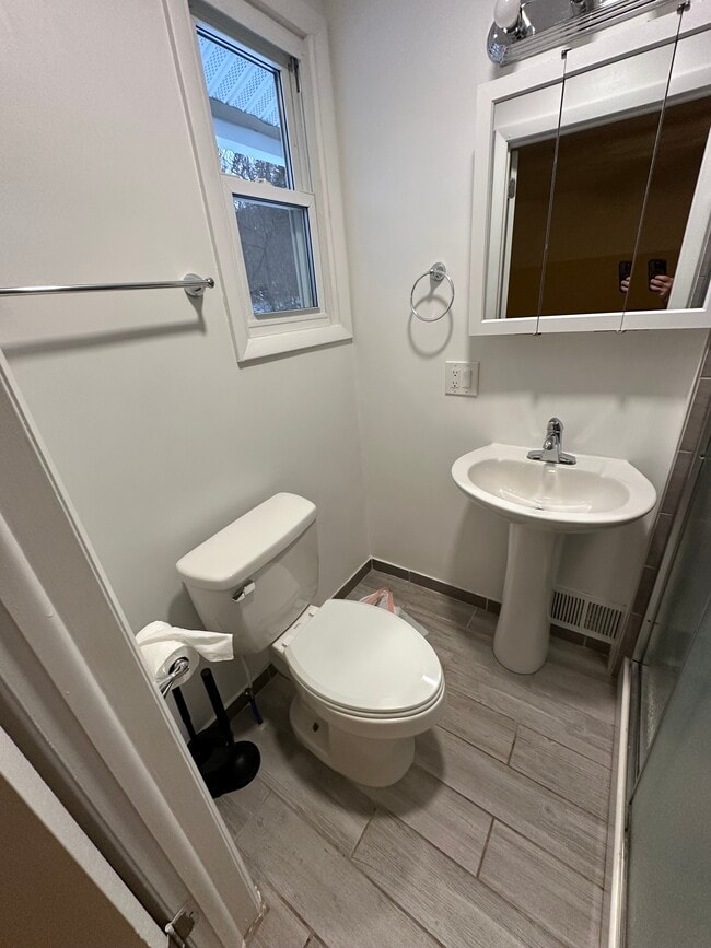 Photo - 12 Imperial Dr