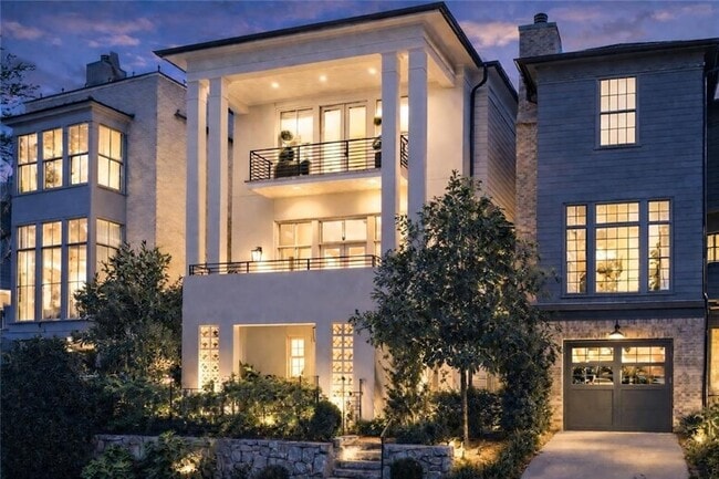 Building Photo - 81 Delmont Dr NE