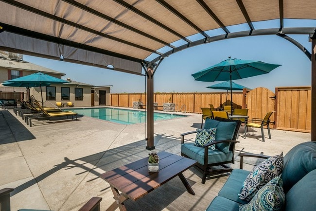 Kingsburg Villas