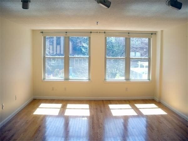 Photo - 20 Webster St Unidad 211