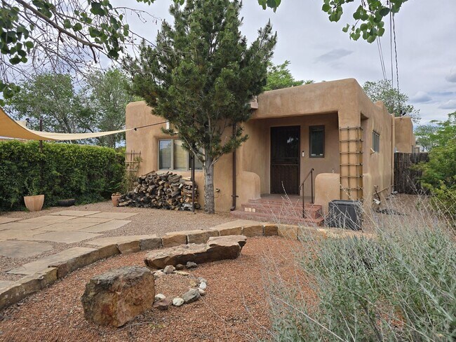 Photo - 617 Don Felix St