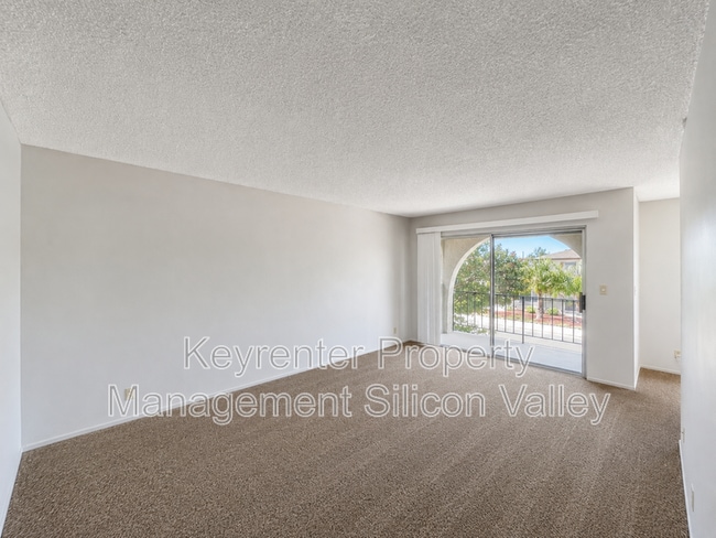Photo - 1104 Delna Manor Ln