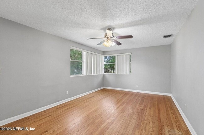 Photo - 356 Tidewater Cir W
