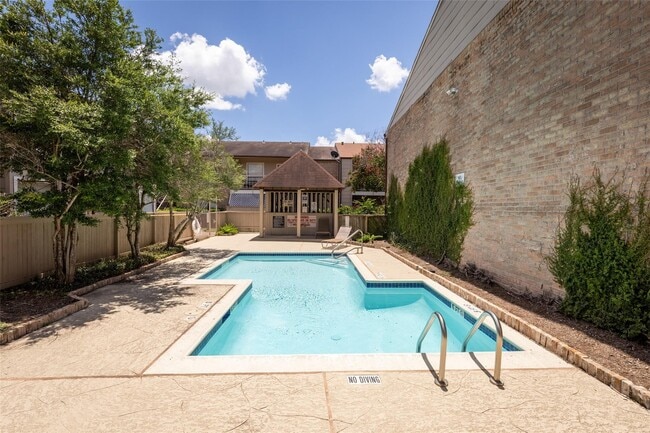 Photo - 2110 Wilcrest Dr Unit 138