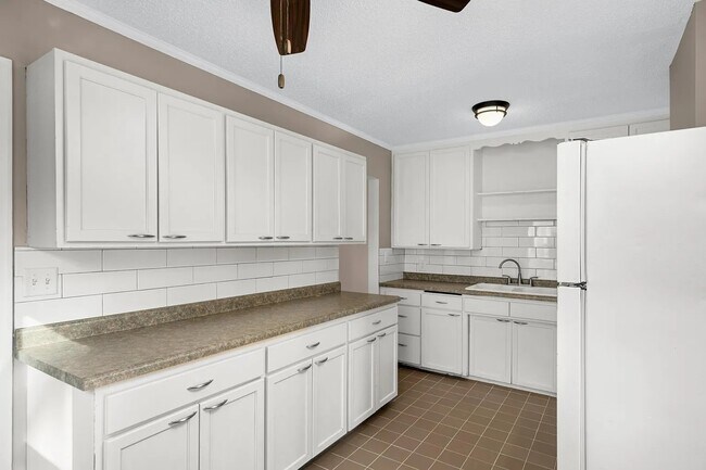 Photo - 5830 Lyndale Ave S Unidad 5830