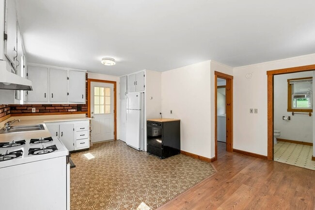 Photo - 17 Windy Meadows Dr