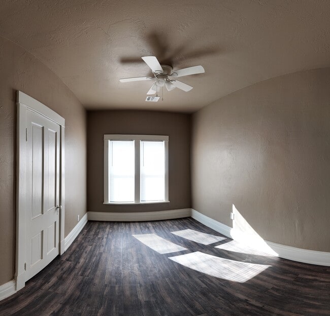 Photo - 108 N 4th St