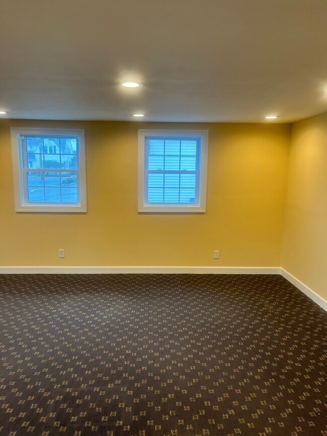 17 Manor Rd Apartment Smithtown, NY