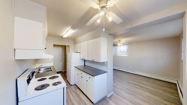 Photo - 9932-9105 105 Ave Unit 105