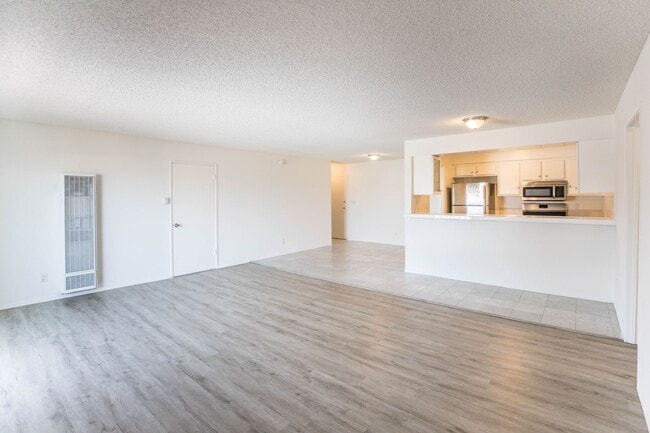 Building Photo - 35 24th Ave Unit 4