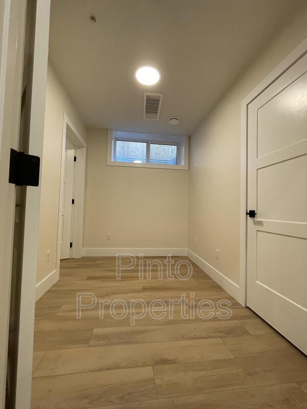 Photo - 8717-8110 110 St NW