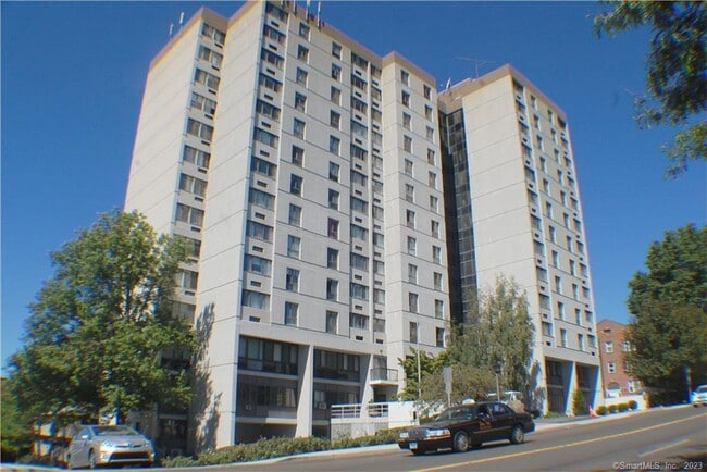 Photo - 60 Strawberry Hill Ave Unidad 507 Rental