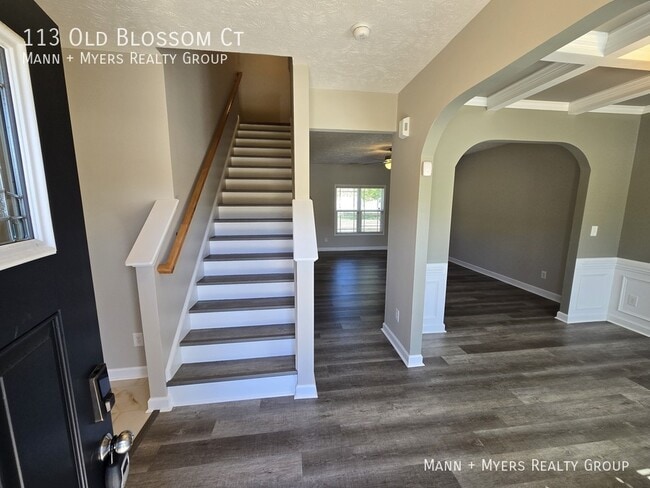 Photo - 113 Old Blossom Ct