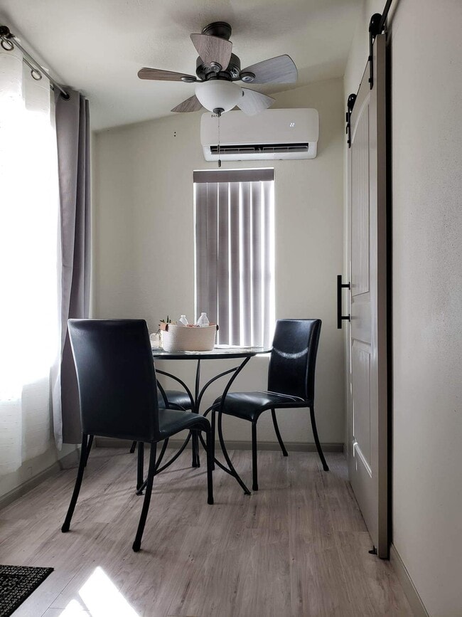 Photo - 10253 S Fall Ave Unidad Studio
