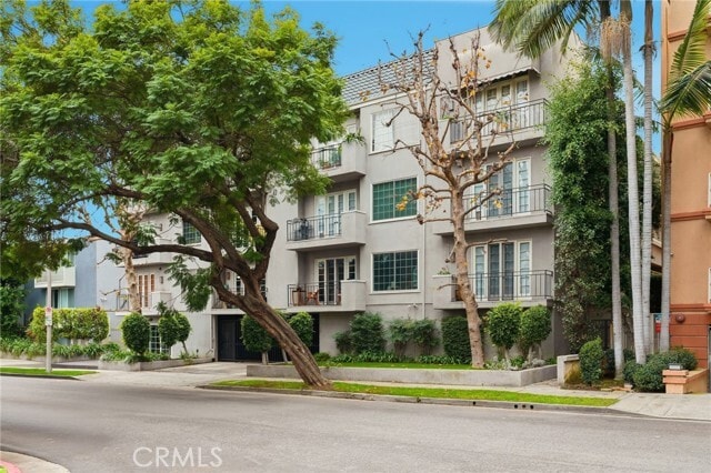 Photo - 2219 S Bentley Ave Unit 303