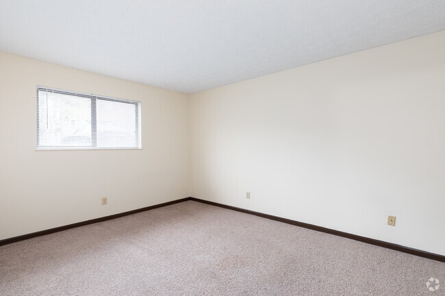 1BR, 1BA - 750SF