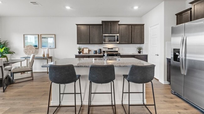 Photo - 7216 Headingham Wy