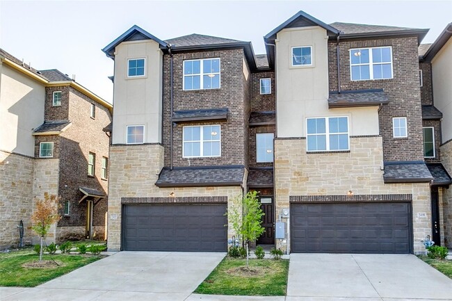 Photo - 2418 Bent Oak Trail Townhome